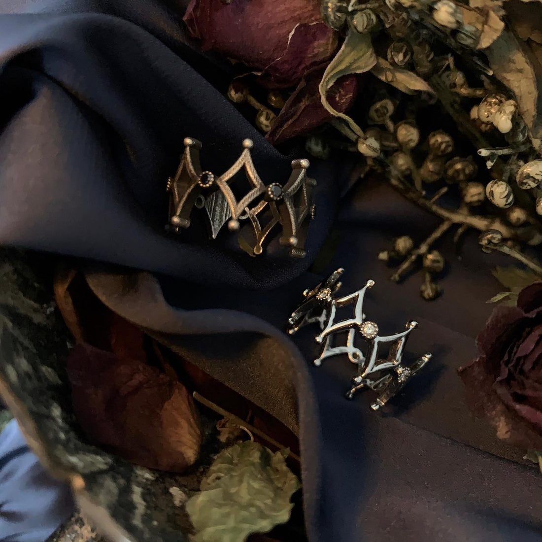 Rich Symbolism and Imagery in Romantic Gothic Rings for Women