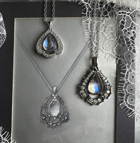 Exploring Unique Gemstones in Vintage-Inspired Jewelry Beyond Diamonds