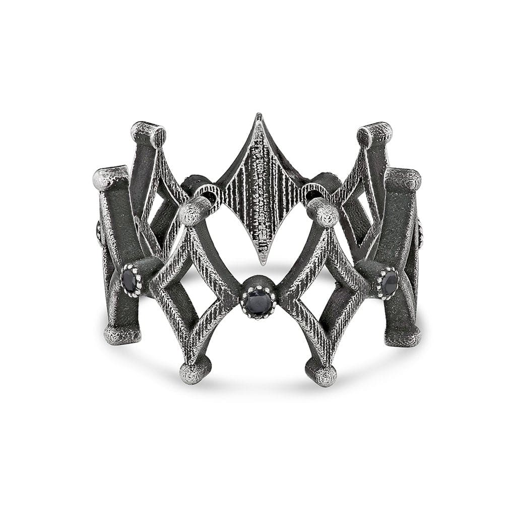 gothic ring - An eternity band of alternating design of diamond shape motifs and black diamond florals