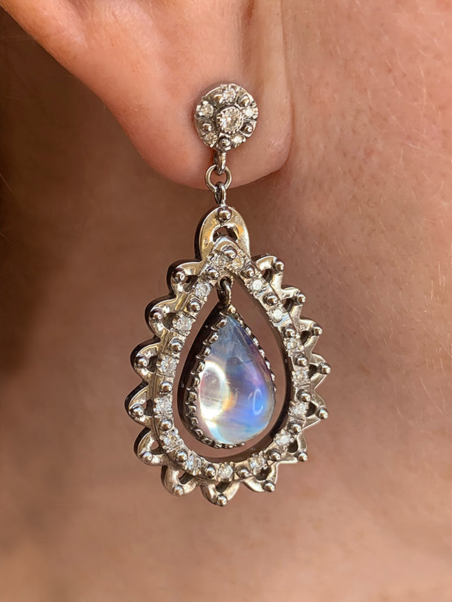 Lady Lace Chandelier Earrings