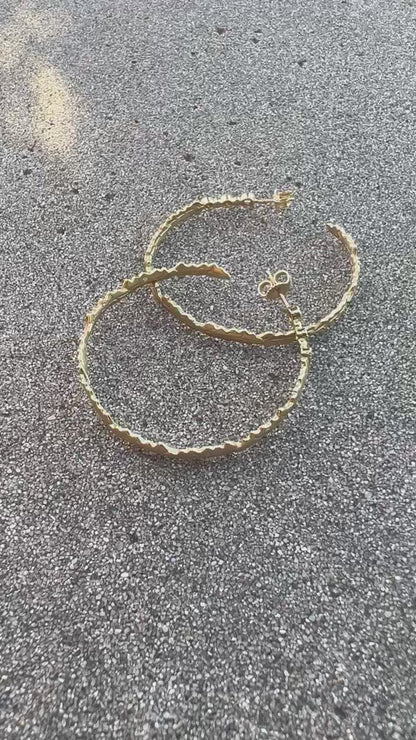 “Laurel Wreath” 14KY gold & diamond hoops