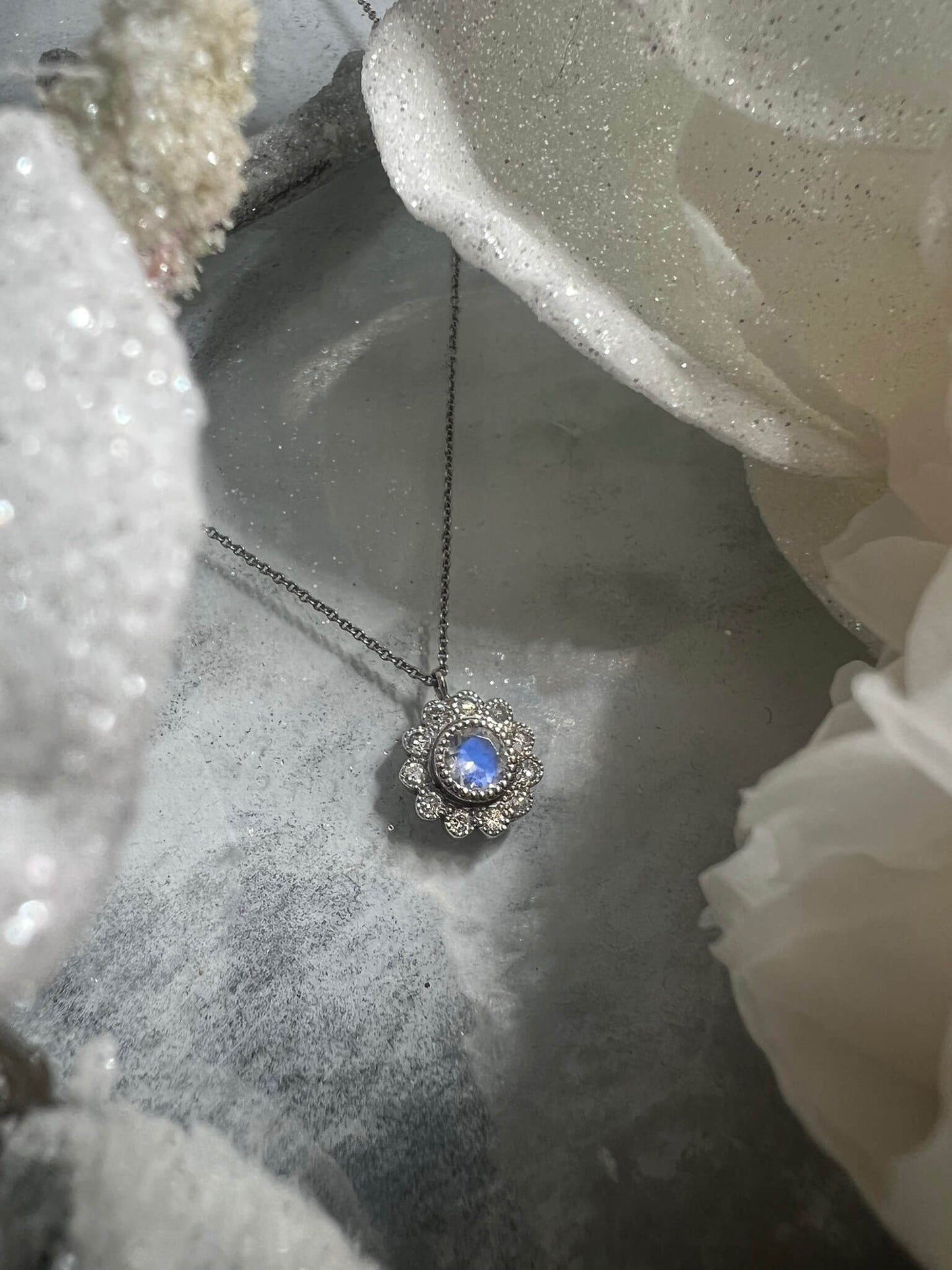 Winter Daisy Pendant Necklace